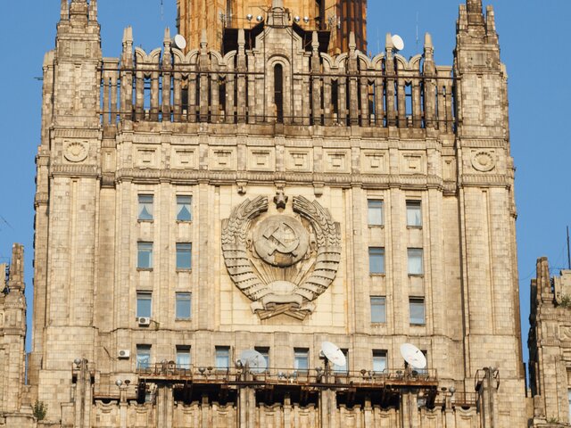 МИД РФ призвал власти зарубежных стран заранее эвакуировать своих дипломатов из Киева