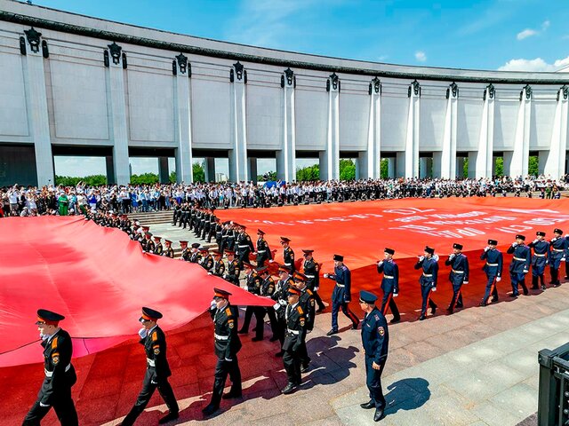 Более 7 тыс человек примут участие в параде кадет в Москве