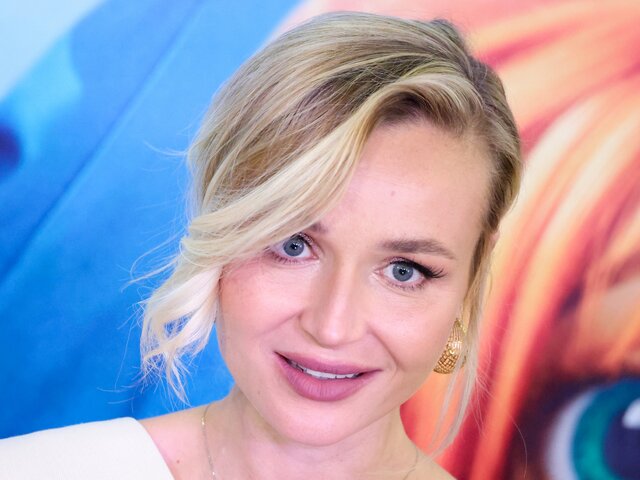Певица Гагарина пошутила над бывшем мужем из-за его поста о худых женщинах