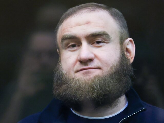 Экс-сенатор Арашуков просил передавать ему в колонию элитные товары