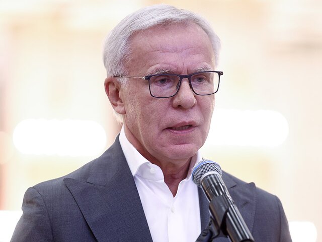 Фетисов обвинил Исинбаеву в побеге из России