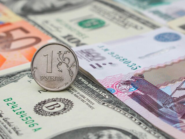 Bloomberg: рубль возглавил рейтинг лучших валют мира