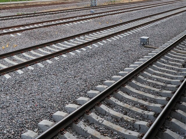 Движение поездов между Москвой и Грозным нарушено из-за подмыва моста