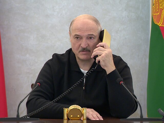 Лукашенко и Макрон провели телефонный разговор