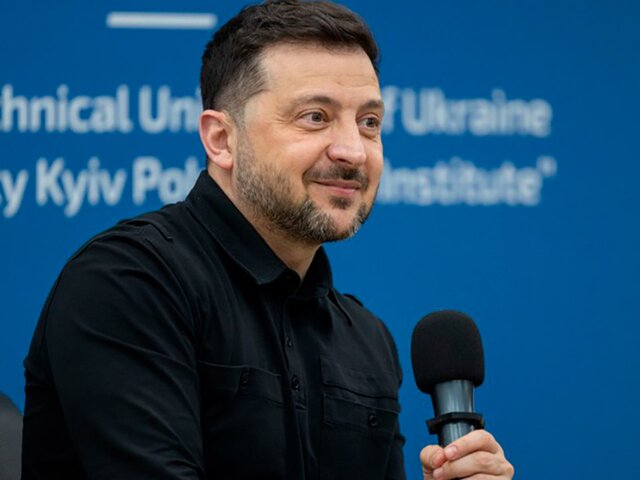 Зеленский пожаловался, что Запад мешает созданию украинской баллистической системы