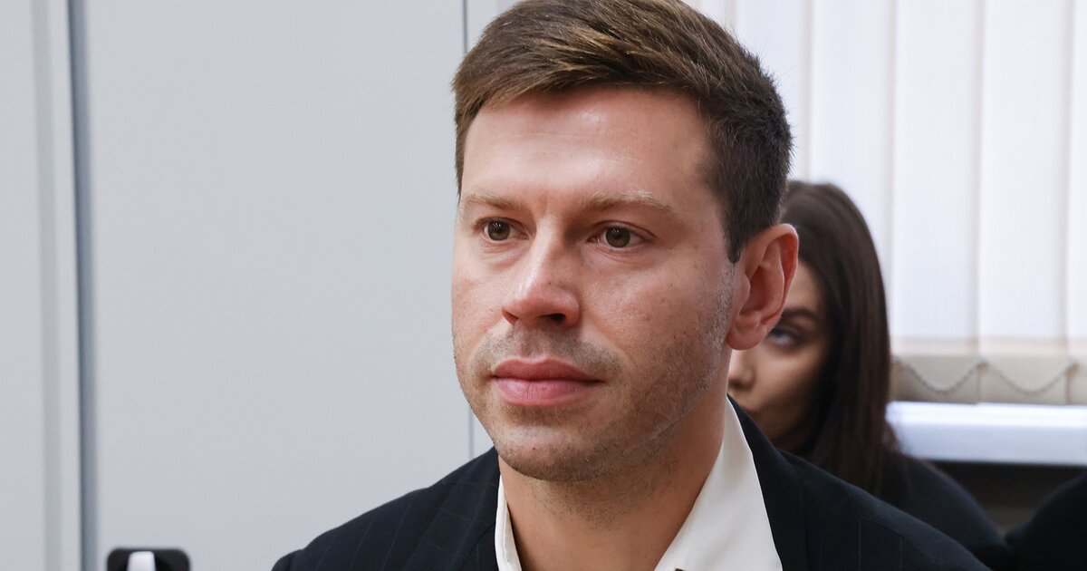 Экс-футболист сборной России Смолов заявил, что является безработным Экс-футболист сборной России Смолов заявил, что является безработным