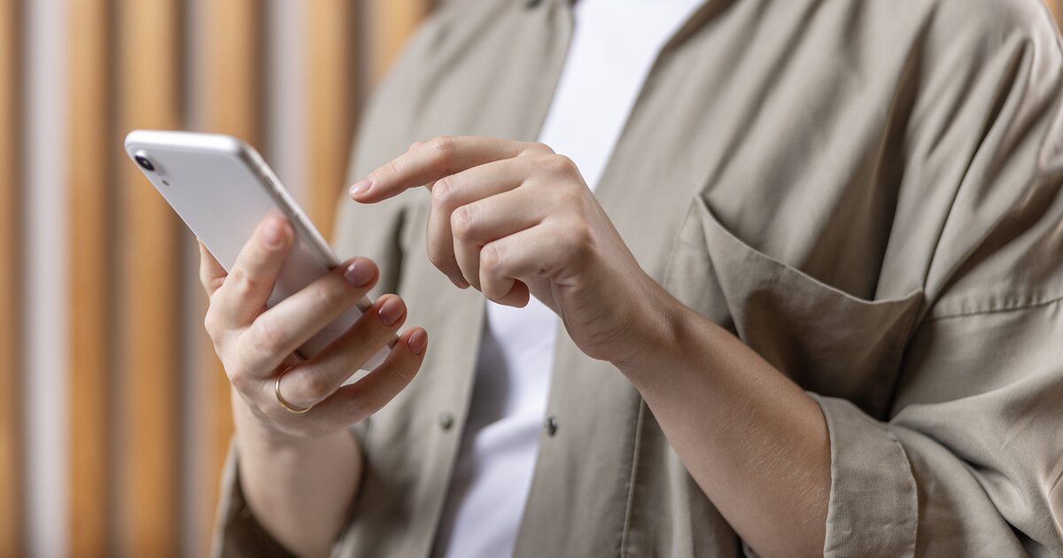 Мессенджер MАХ переименовали на русский язык в магазинах приложений