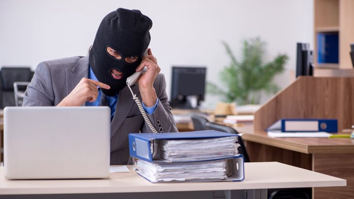 В МВД рассказали о новой схеме мошенничества в сфере онлайн-обучения