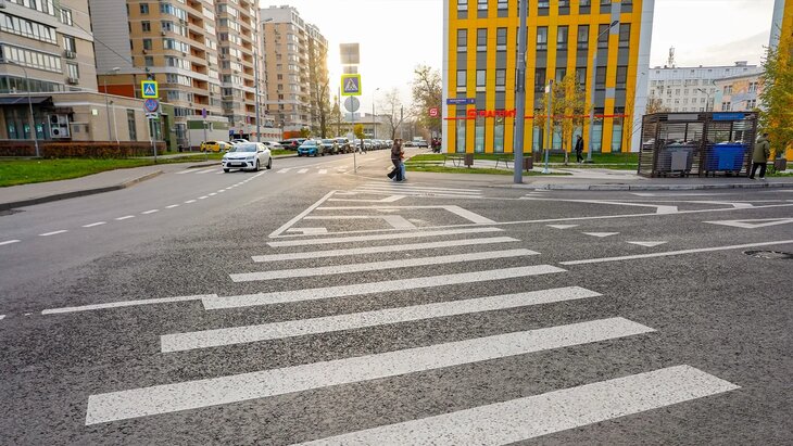 В Москве на Сосинской улице обновили асфальт и тротуары