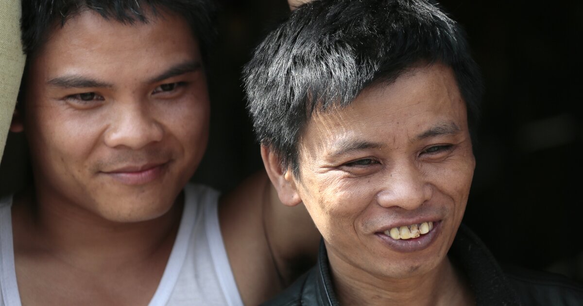 Узбек и вьетнамец. Вьетнамцы фото мужчин. Вьетнамец мигрант. Вьетнамцы и китайцы