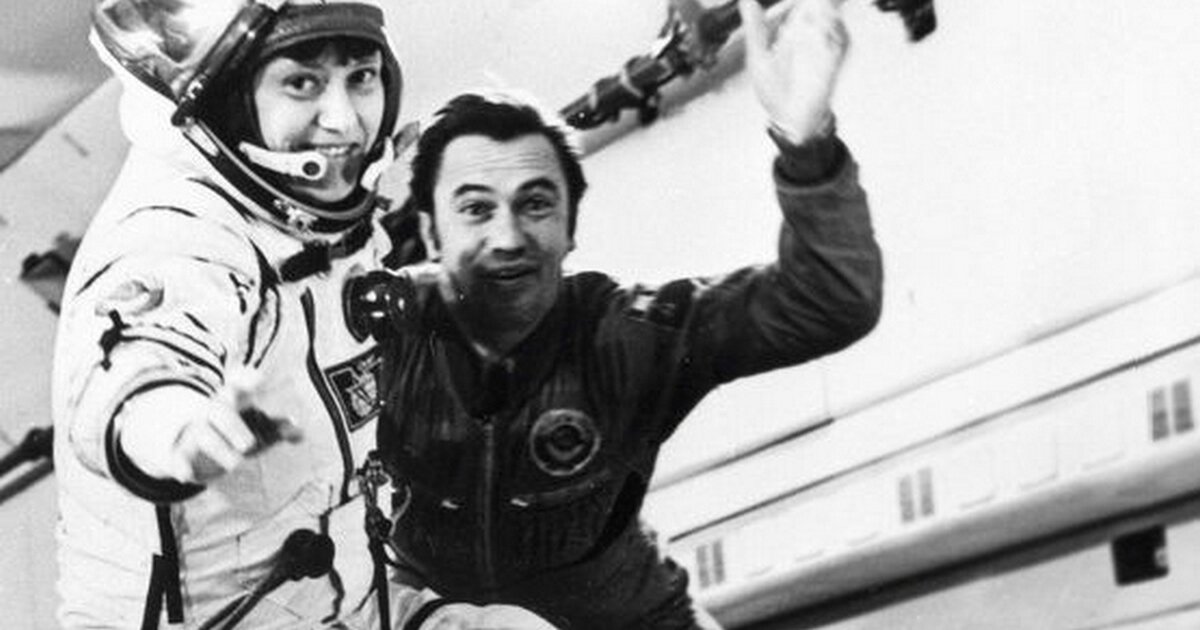 Первая женщина совершившая выход в открытый космос. С Е Савицкая космонавт.