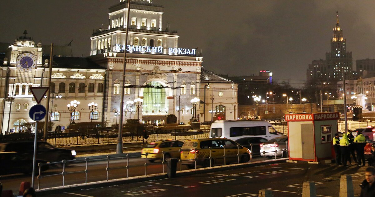 Площадь трех вокзалов в москве какие вокзалы