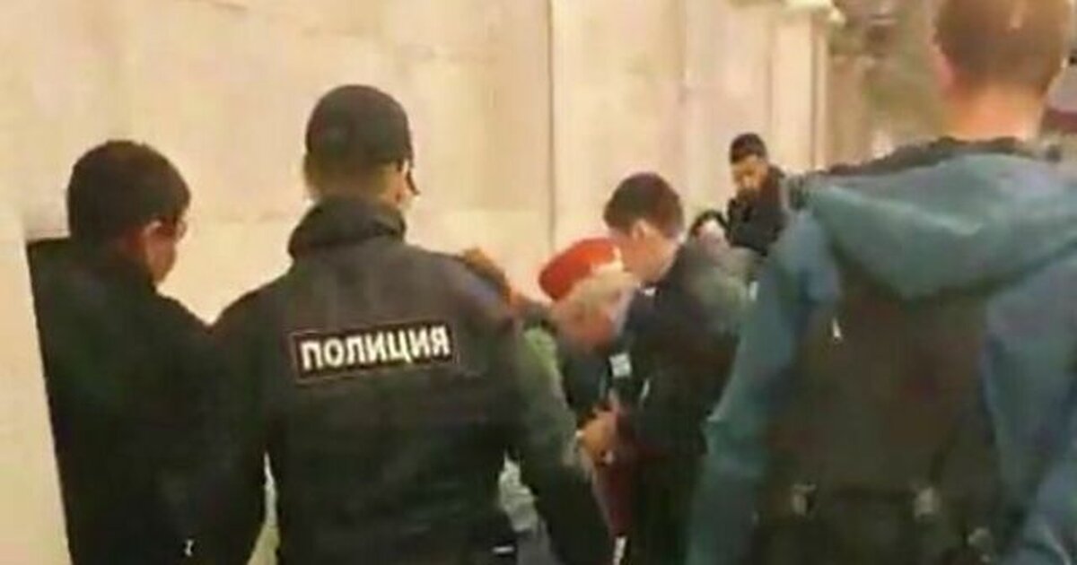 Нападение в москве вчера. В Санкт Петербурге задержали дагестанца. Драка глухонемых.