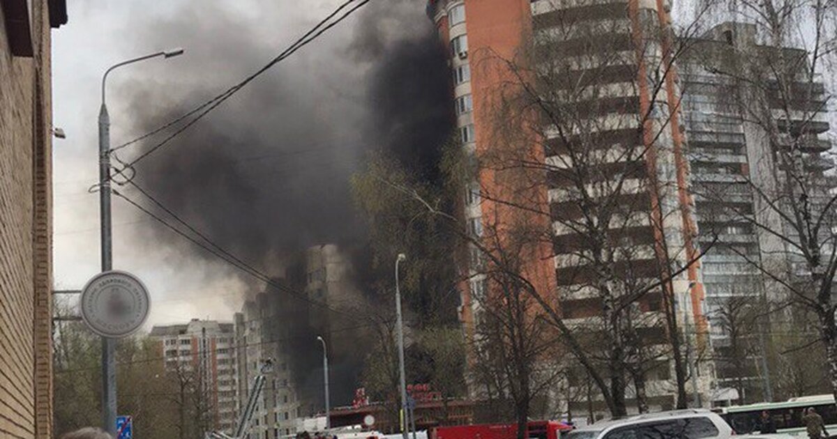 Пожар в московском вчера. Пожар в Ховрино. Пожар на севере Москвы. Пожар в Москве сейчас. Пожар в Москве многоэтажка.