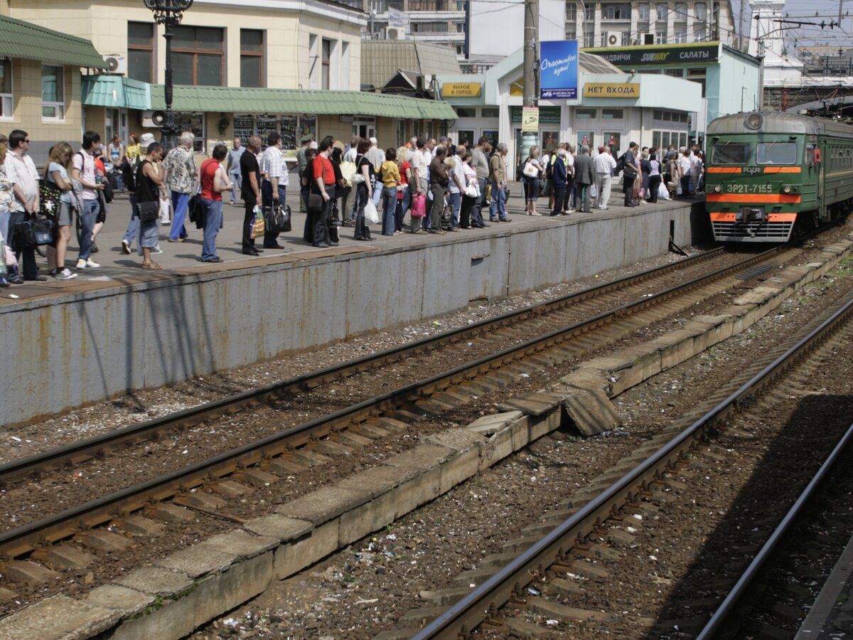 Крыша поезда. Поезда на ленинградском направлении пассажирские. Ярославское направление московской железной дороги. Новые поезда на ленинградском направлении. Поезда подмосковье.