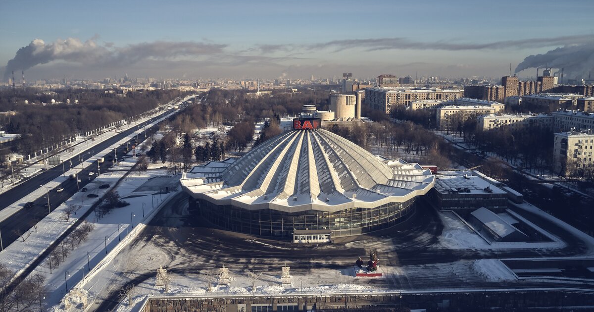 Возле цирка вернадского. Большой московский государственный цирк проспект вернадского. Возле цирка вернадского. Цирк на проспекте вернадского. Цирк на проспекте вернадского зимой.