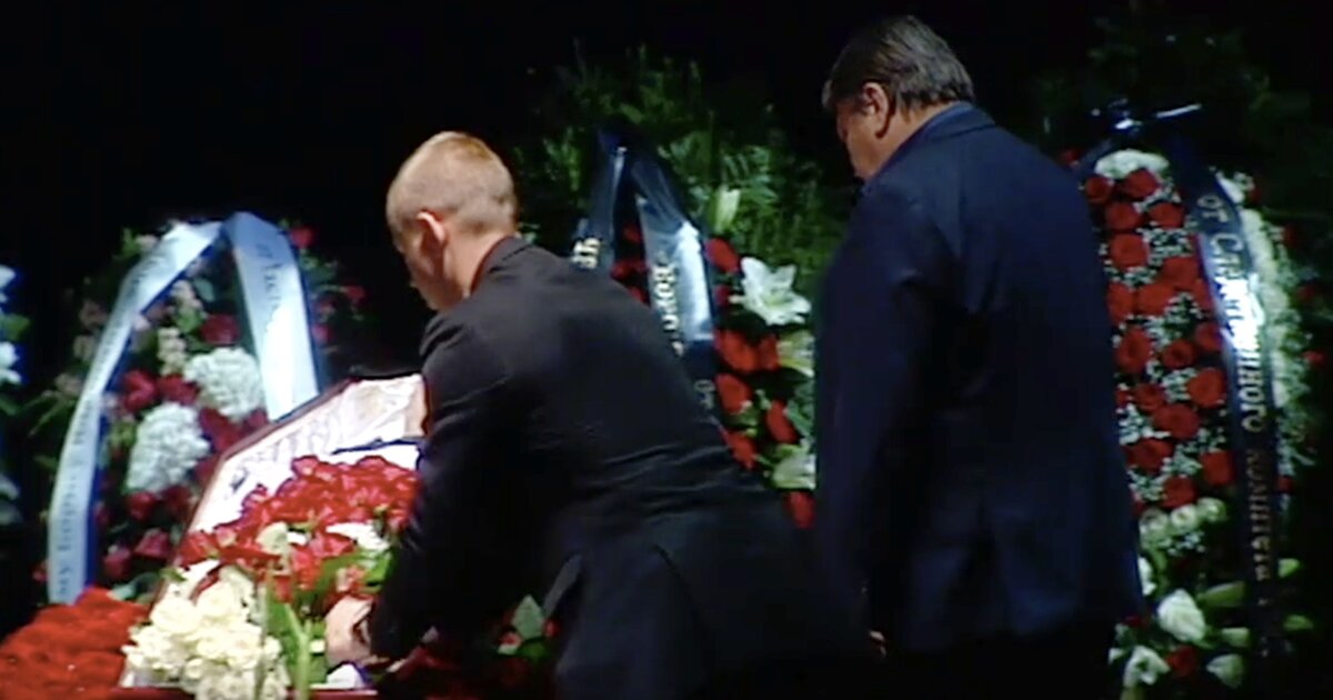 Похороны бориса клюева. Прощание с Борисом Клюевым в гробу. Могила Клюева на Троекуровском кладбище.