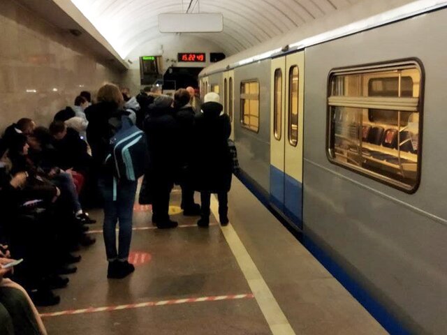 На Серпуховско-Тимирязевской линии нет движения поездов от станции 