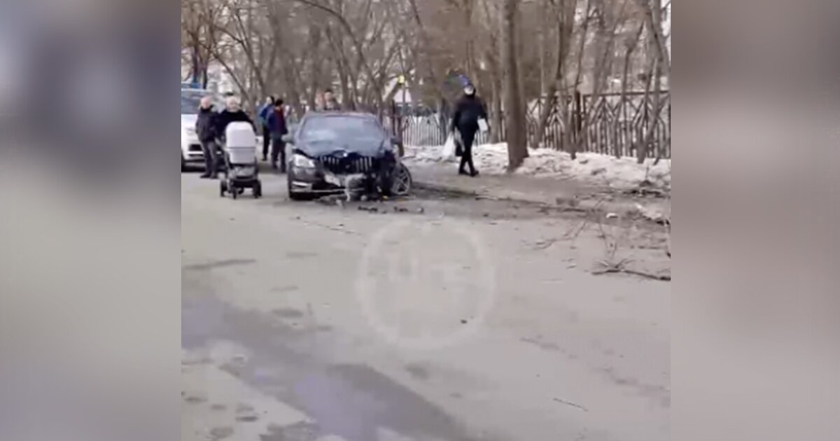 К чему снится что человека сбила машина. В Москве машина сбила женщину с двумя. Белый Мерседес сбил женщину на пешеходном Дзержинский.