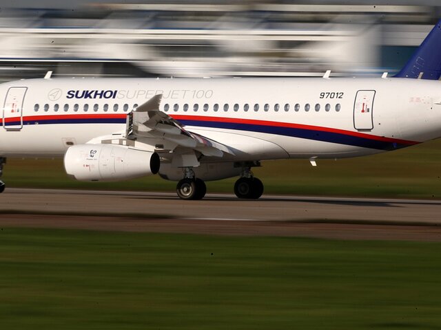 Пассажирский самолет со сработавшим датчиком неисправности благополучно сел в Шереметьево