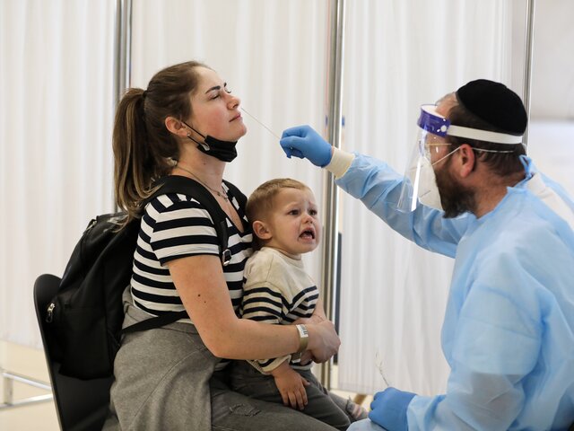 Врачи объяснили рост заболеваемости коронавирусом в Израиле
