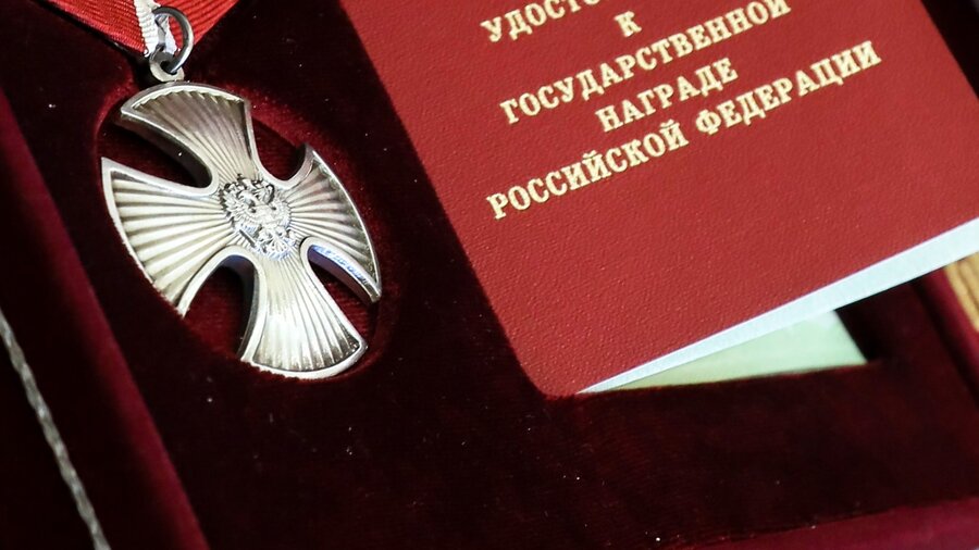 Путин наградил орденами Мужества летчиков, погибших при крушении Бе-200 в Турции - Vimarsana News