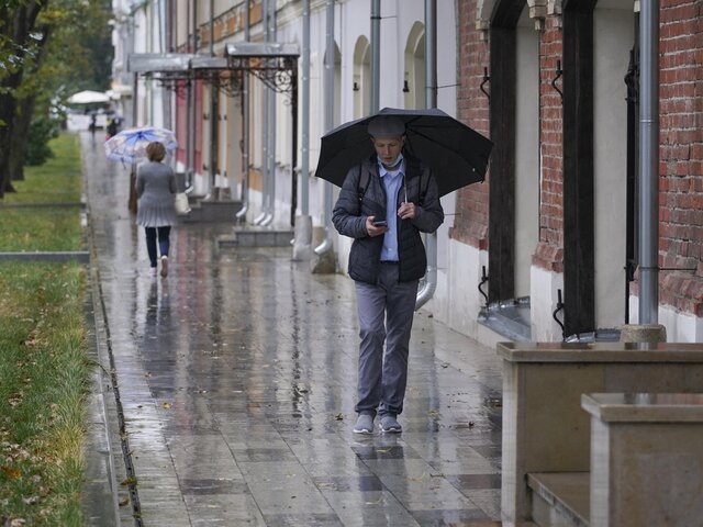 Москвичей предупредили о дождях и похолодании в середине предстоящей недели