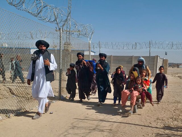 Узбекистан принял еще около 400 афганских беженцев