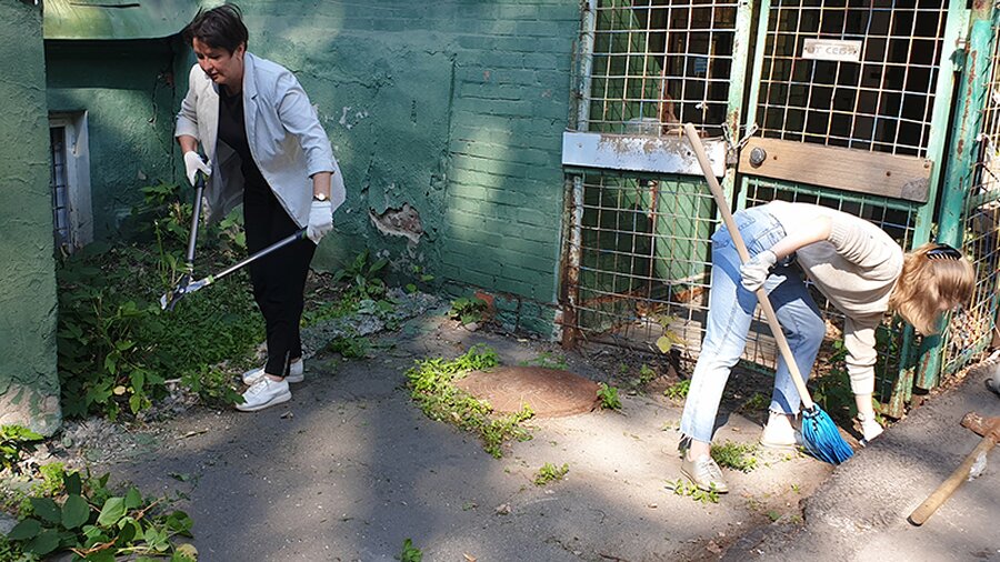 В Москве прошел субботник около Дома купца Виноградова - Vimarsana News