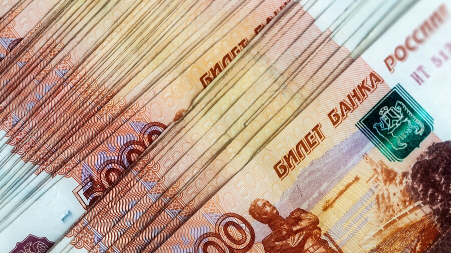 В Москве арендаторы квартиры выбросили диван, в котором было спрятано 300 тыс рублей - Vimarsana News
