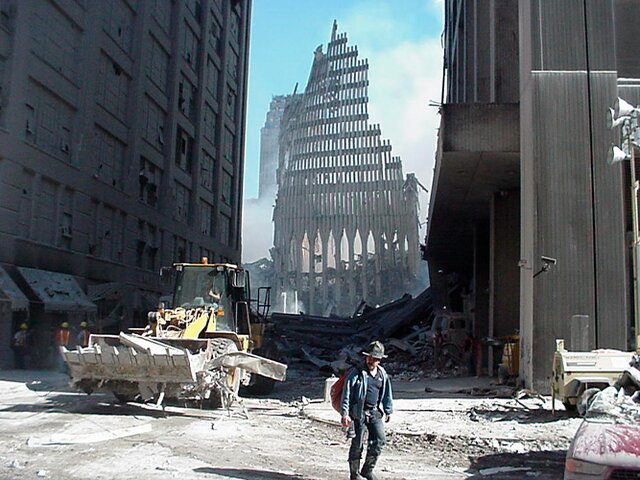 Секретная служба США опубликовала новые снимки с места теракта 11 сентября