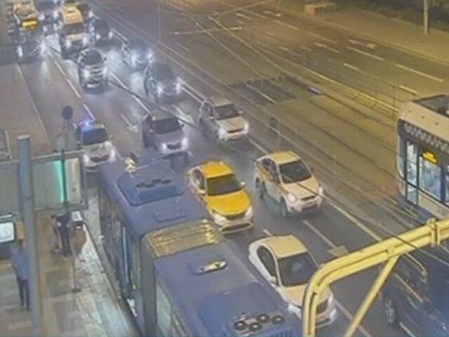 Человек пострадал в ДТП с автобусом и электросамокатом в центре Москвы