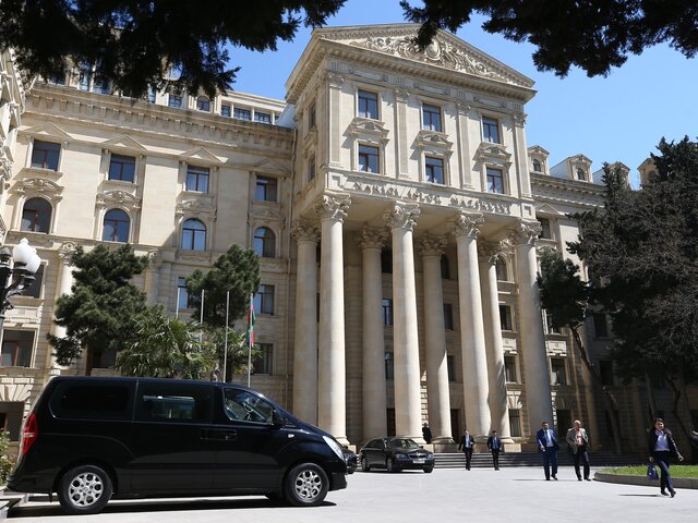 В МИД Азербайджана ответили Жириновскому после его конфликта с экс-сотрудником ведомства