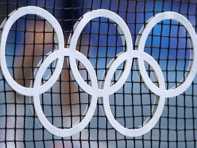 Начало женских соревнований по триатлону на Олимпиаде в Токио отложили из-за непогоды