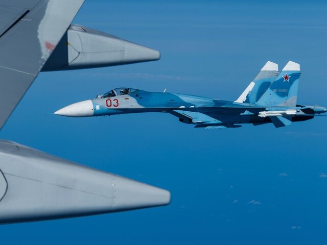 Российский Су-27 сопроводил истребитель ВВС Германии над Балтикой