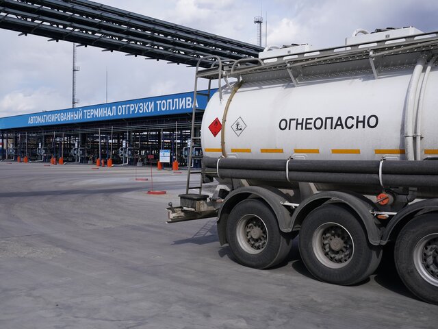 Правительство РФ рассматривает идею ввести временный запрет на экспорт бензина