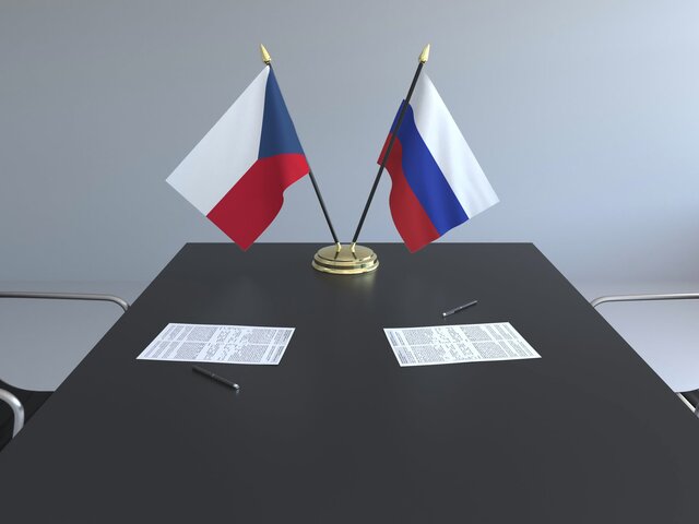Глава МИД Чехии призвал выстраивать заново политические отношения с Россией