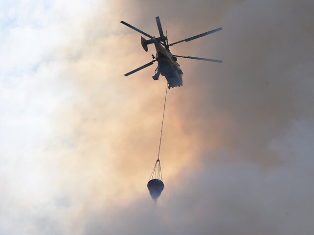 Два вертолета МАЦ вылетели на тушение пожара в Луховицах