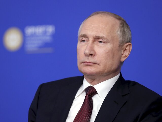 Путин заявил об отсутствии серьезных побочных явлений у российской вакцины от COVID-19