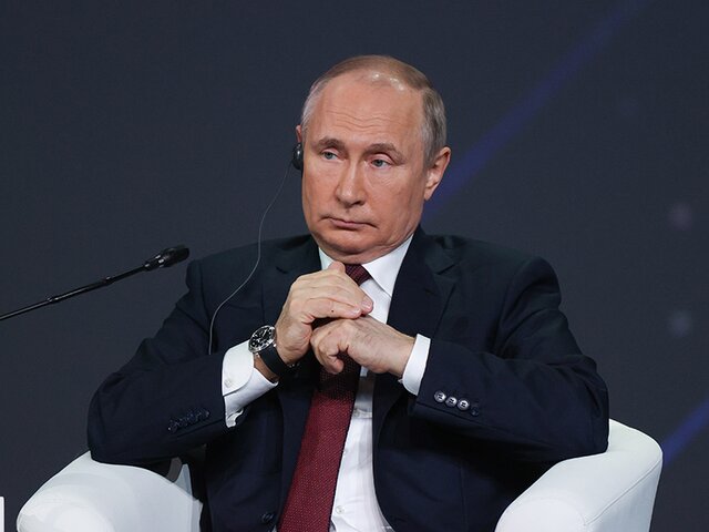 Путин заявил, что власти России продолжат реализовывать меры поддержки экономики