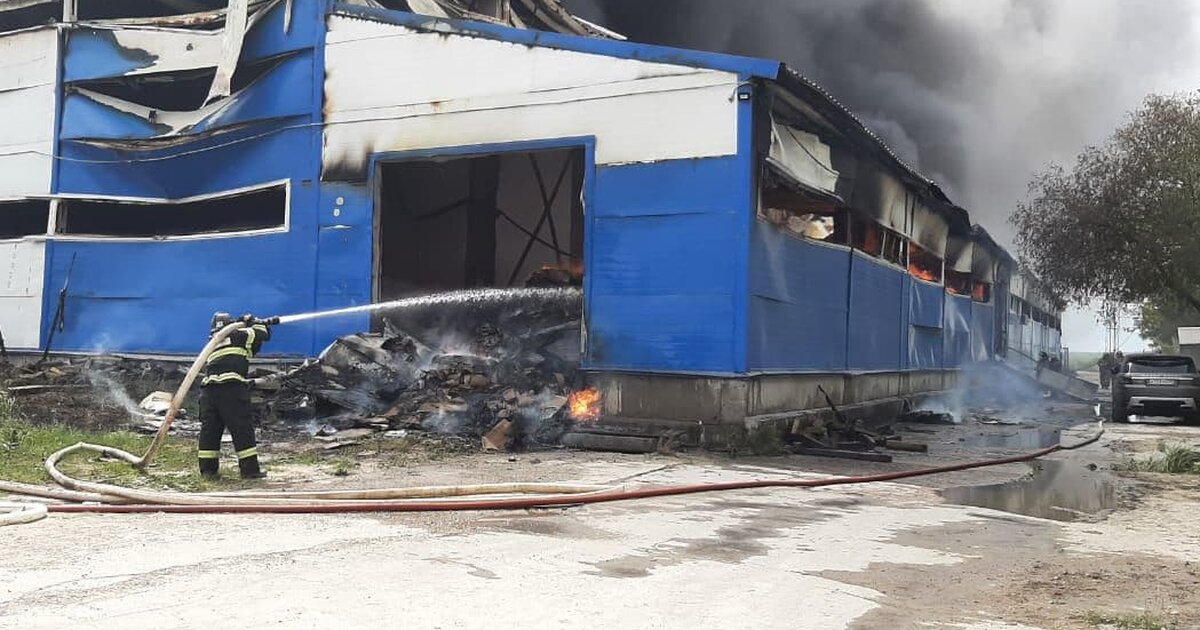 Пожар в Коломне. Сгорел склад на Коломенской. Пожар в Коломне сейчас. Пожар в Коломне вчера
