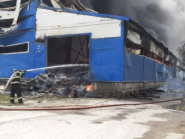 Пожар на складе в Коломне локализован на площади 2450 кв м