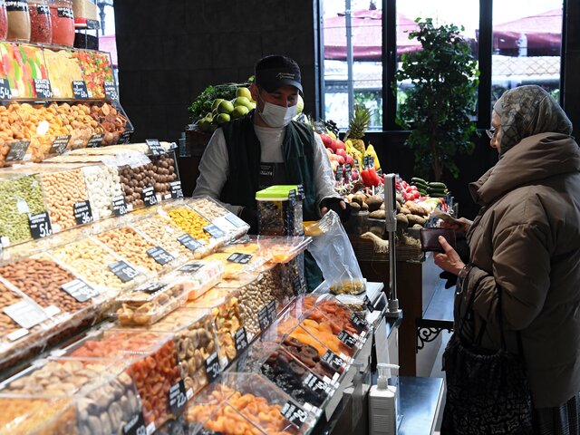 Жириновский предложил создать магазины для бедных
