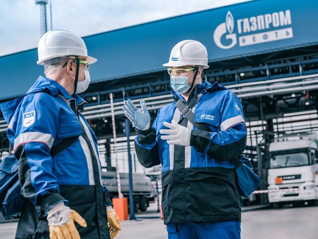 Выпуск бензина на заводах в Москве и Омске увеличился на 4,3%