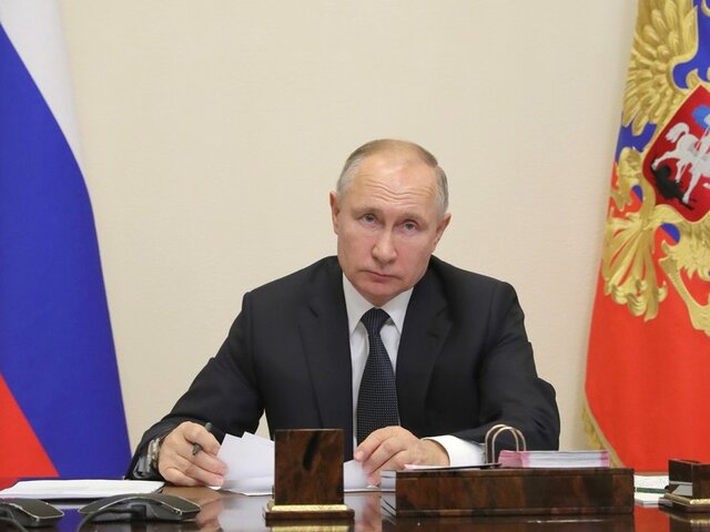 Путин подписал закон о запрете на участие в работе нежелательных НПО за пределами РФ