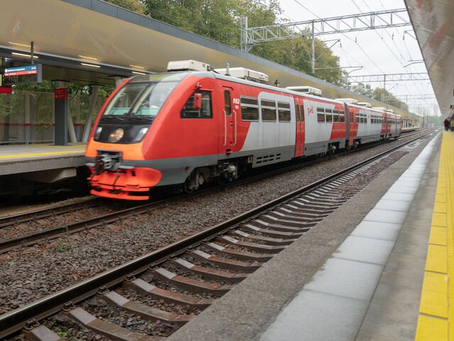 Пригородные поезда задерживаются из-за задымления на станции Москва-Бутырская