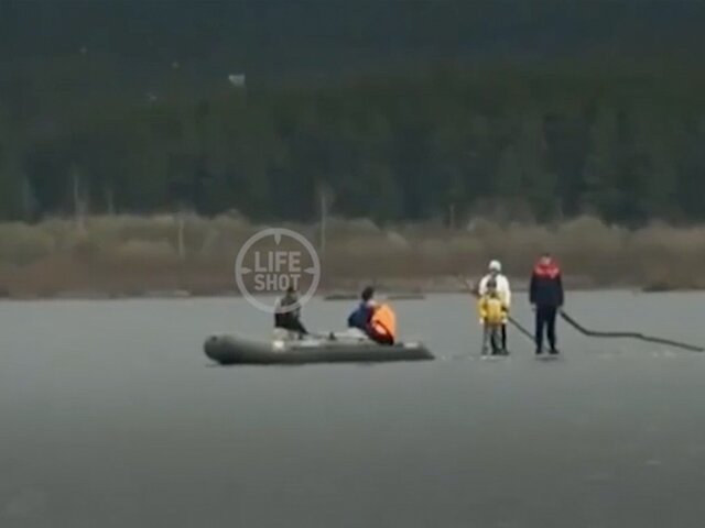 Оказавшихся на льдине троих детей спасли в Челябинской области