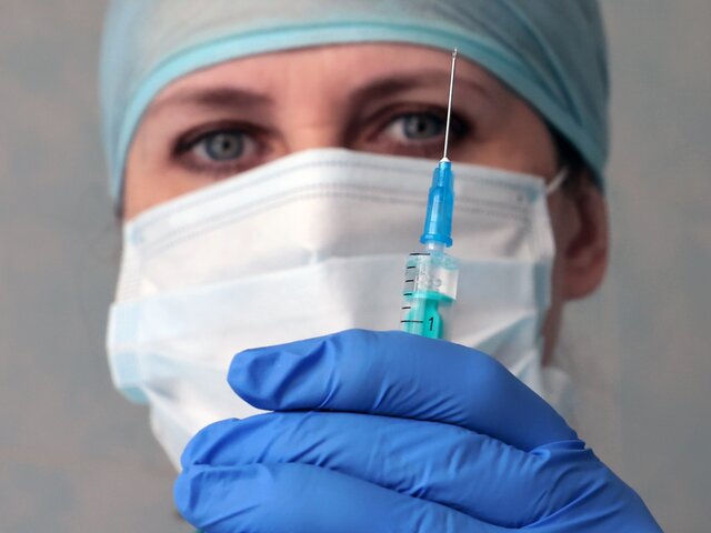Попова назвала срок сохранения иммунитета к COVID-19 после прививки