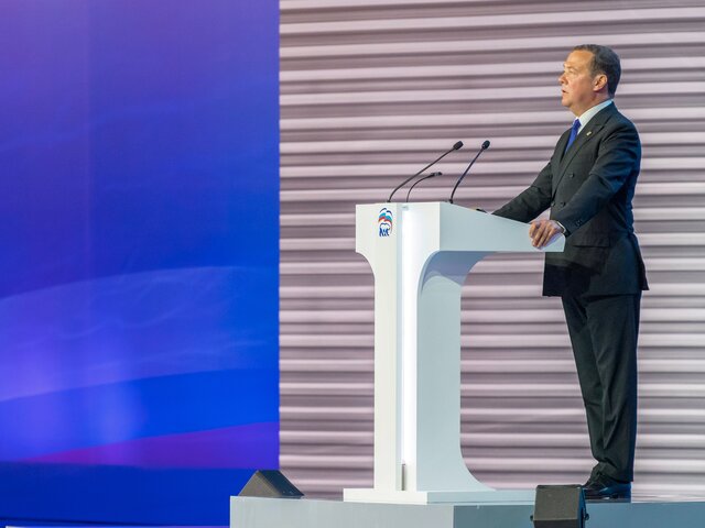Медведев поблагодарил россиян за участие в выборах в Госдуму