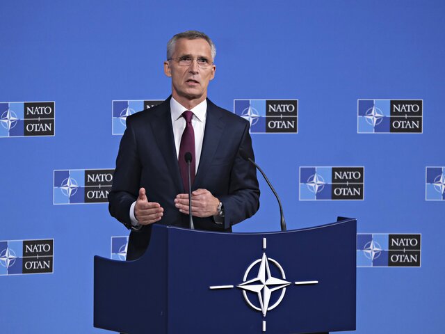 Генсек НАТО заявил, что альянс должен вести диалог с Россией